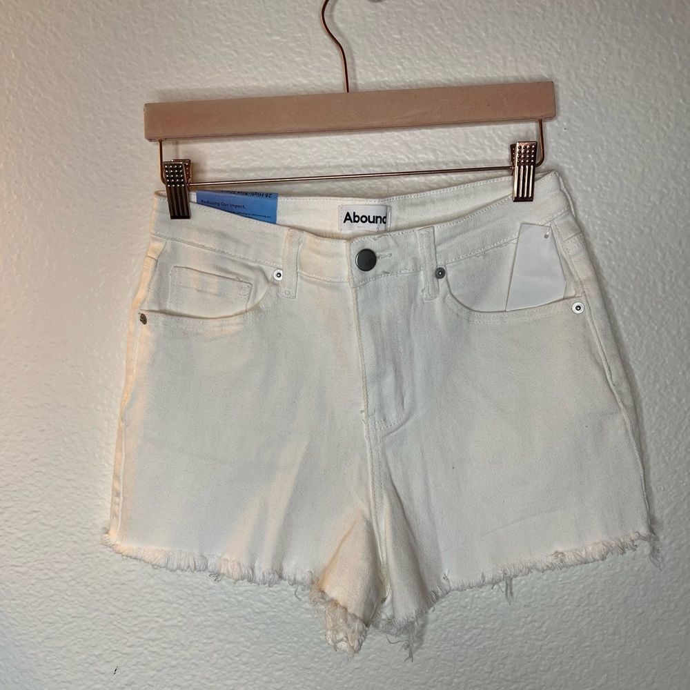 Abound white jean shorts size 28